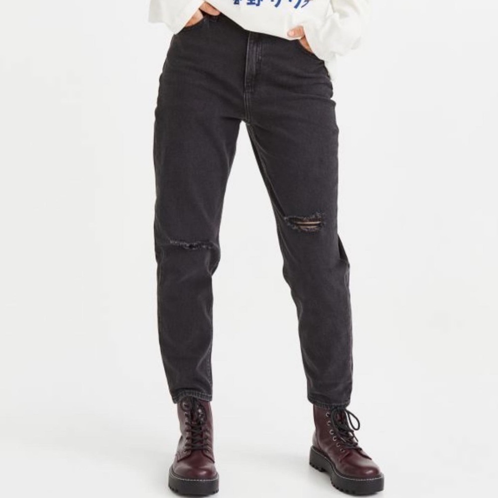NWT Black Distressed Jeans